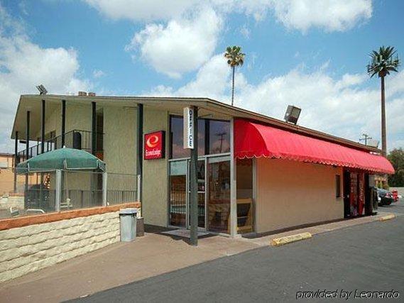 Motel 6 Bakersfield Exterior photo